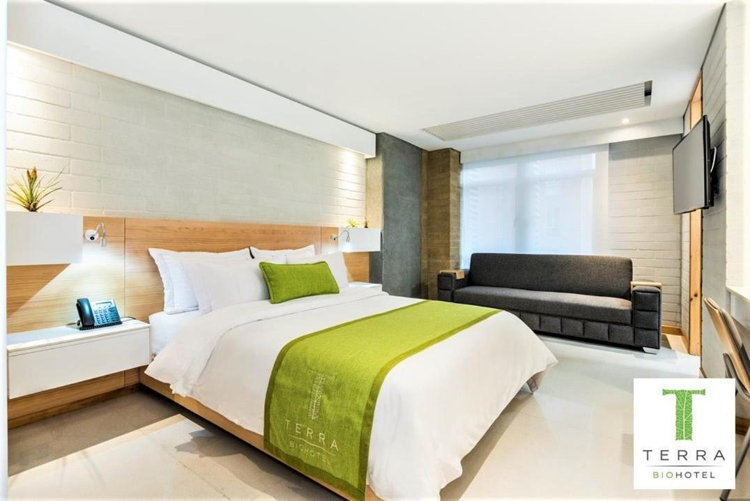 Terra Biohotel Medellin Bagian luar foto