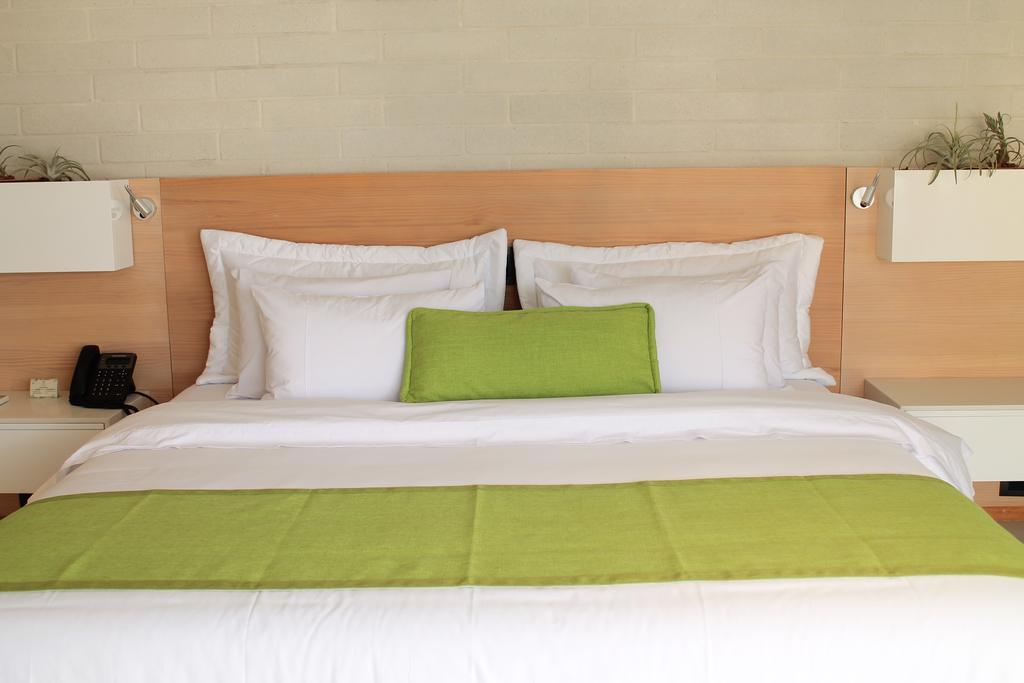 Terra Biohotel Medellin Bagian luar foto