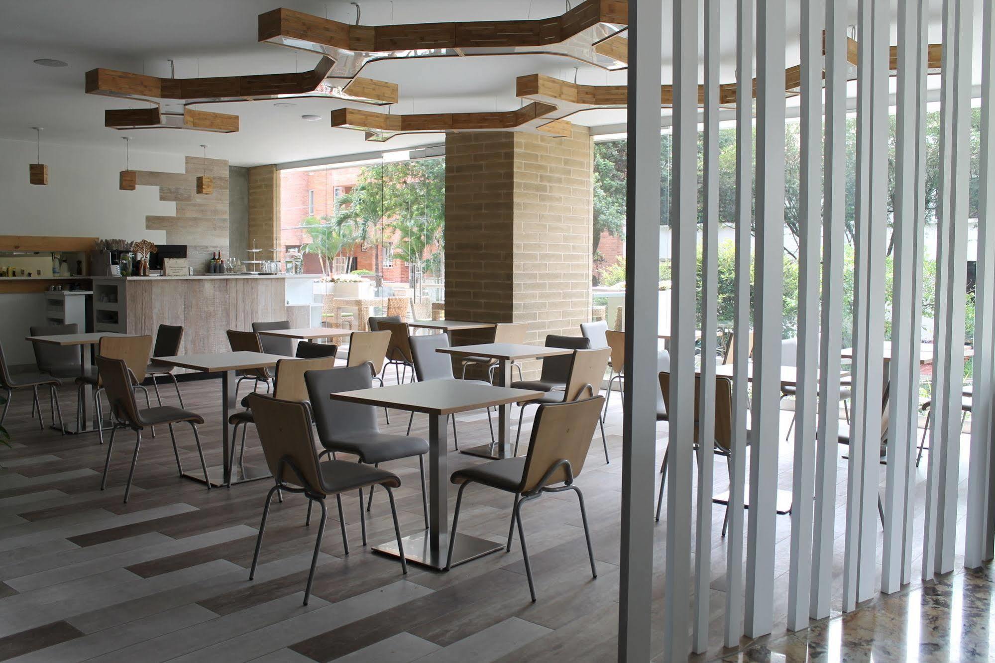 Terra Biohotel Medellin Bagian luar foto