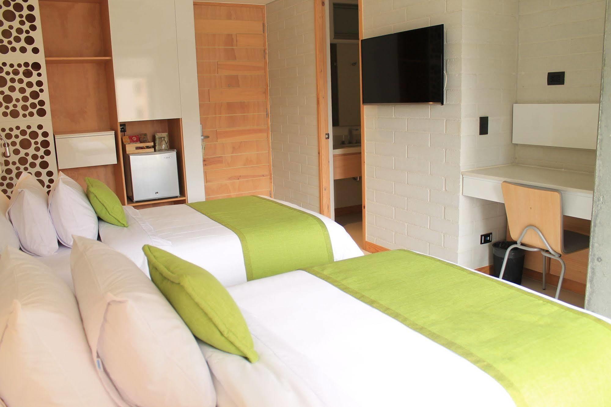Terra Biohotel Medellin Bagian luar foto