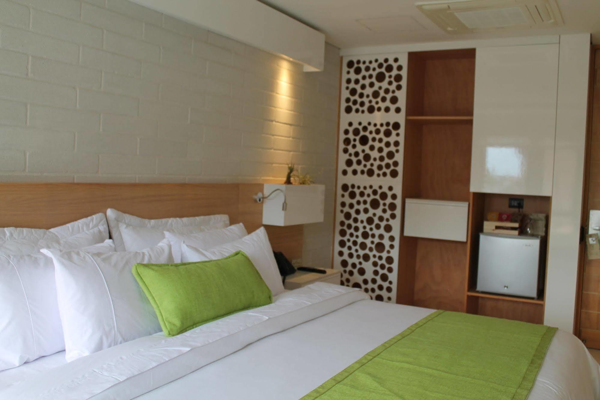 Terra Biohotel Medellin Bagian luar foto